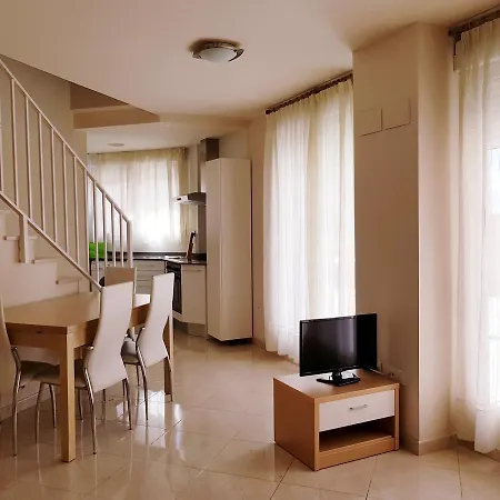 Realrent Jardines De Viveros Apartment Valencia